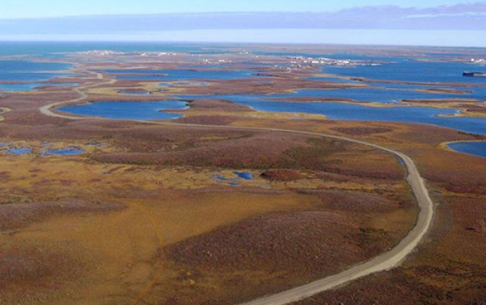A Socio-Economic Review of the Impacts of Northwest Territories' Inuvik to Tuktoyaktuk Highway 10